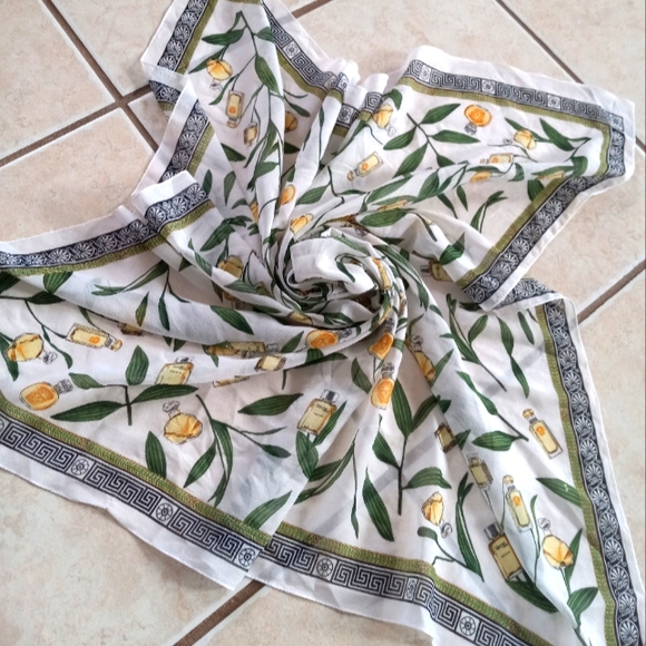 Gianni Versace Vintage 80's Profumi Chiffon Scarf Versace Perfume Logo Motif - Picture 12 of 13